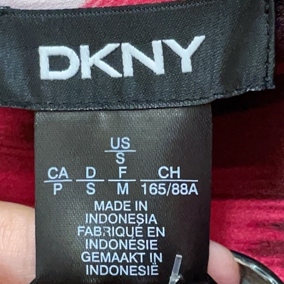 NWT DKNY Blouse - Picture 11 of 11